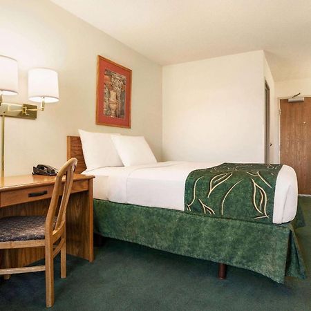 Travelodge By Wyndham Morrill Kültér fotó